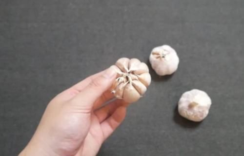 发芽|老蒜农告诫,大蒜出现这3种情况,万万不要吃,赶快告诉家里人