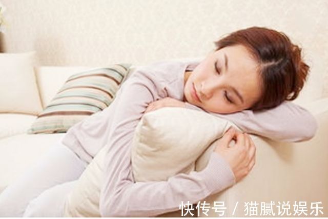 发育|李玫瑾教授:孩子睡觉时有3个举动,说明大脑发育好,智商更高!