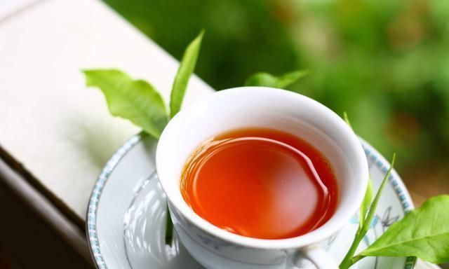 真的|泡茶时,给茶里加点盐,到底有什么用这些常识,你真的了解吗