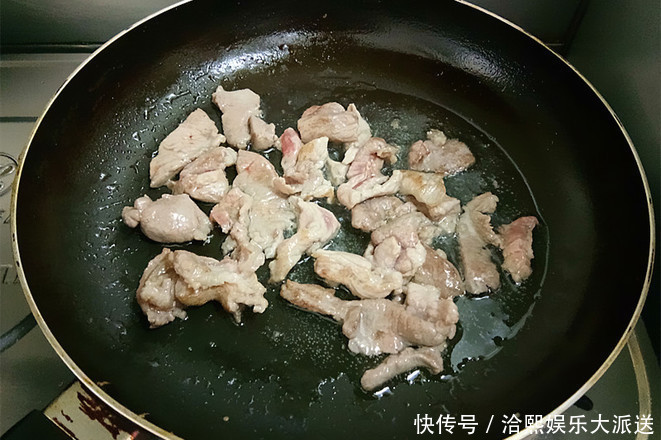 2茶匙|75岁的老妈隔三差五吃这菜，脸色红润精神气儿十足，鲜嫩又清爽