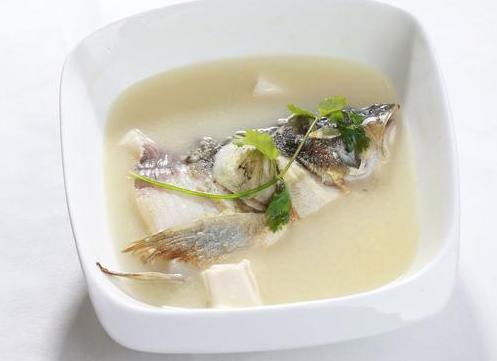 不管炖什么鱼，两种调料不能放，不然鱼又腥又难吃，好多人都做错