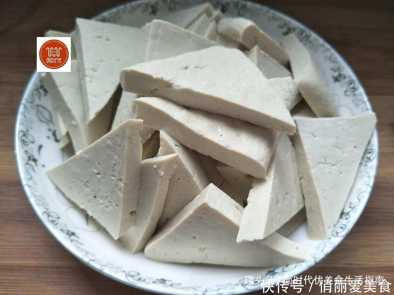 火爆|豆腐好吃人人爱,手把手教你一种饭店火爆的做法,比吃肉还过瘾