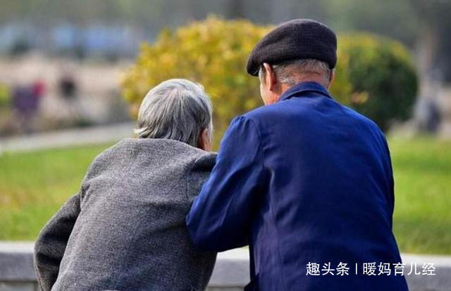 老两口|父母有以下3种特征,老了多半不被子女孝顺,孤独终老也是自找的