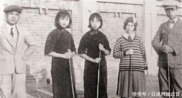 年轻|溥仪年轻时候全家福,男的气质高贵,女的倾国倾城