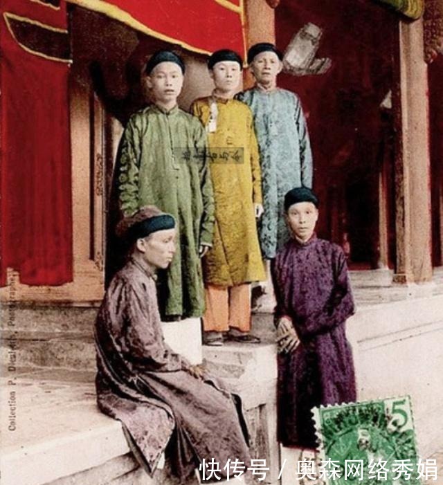 墓地|越南太监罕见老照片：伺候皇室锦衣玉食有墓地，下层打杂光脚走路