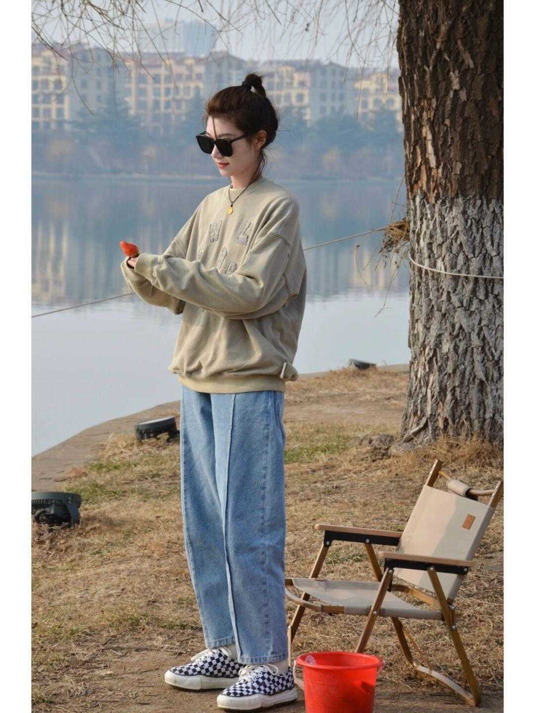 单品 早春校园穿搭别错过这四类,休闲、精致全都有,轻松拥有好人缘