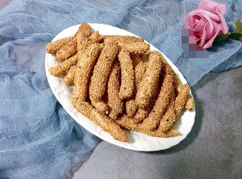 营养|吃炸货,换点新花样!香酥可口的芝麻条,营养高寓意也好