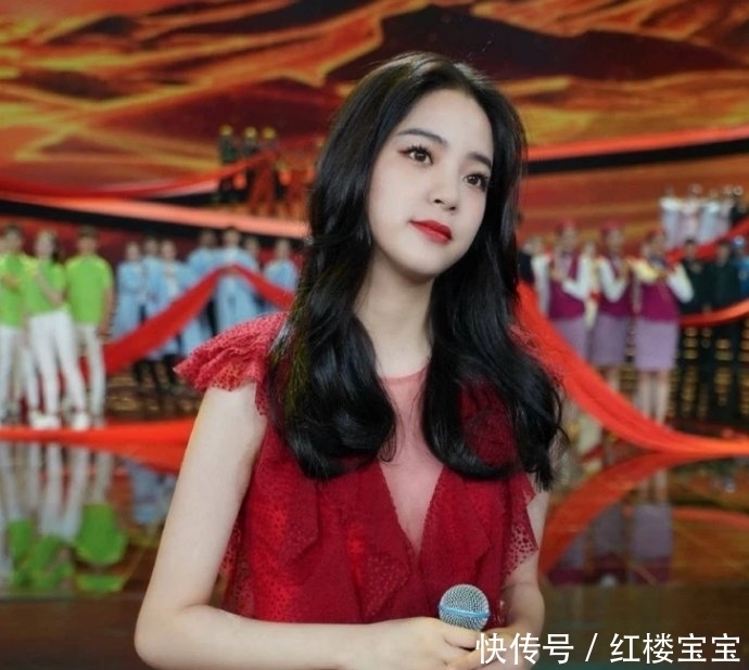 央视|央视镜头下的女明星,看谁现了原形呢?谁的颜值更耐打呢?