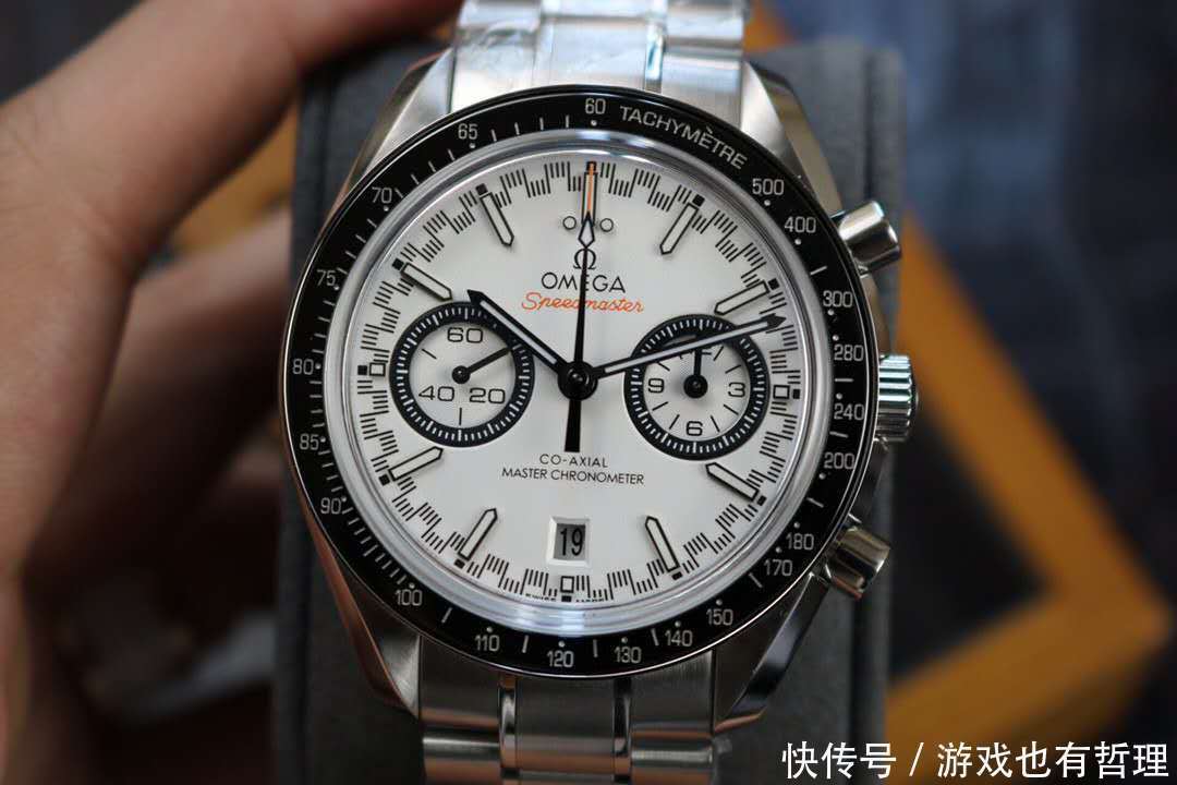 欧米茄超霸系列和海马系列,有什么区别要如何选择