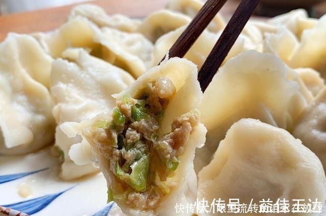 曲曲菜|别总拿白菜包饺子了,试试这4种馅料,爽嫩开胃,香到舔盘子