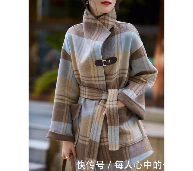 出游 初冬出游怎么穿看这轻奢长外套+阔腿裤显高又苗条,贼气质!