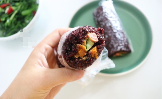 饭卷|晚上睡前蒸一锅,第二天早餐就有了,咸香软糯,太美味了