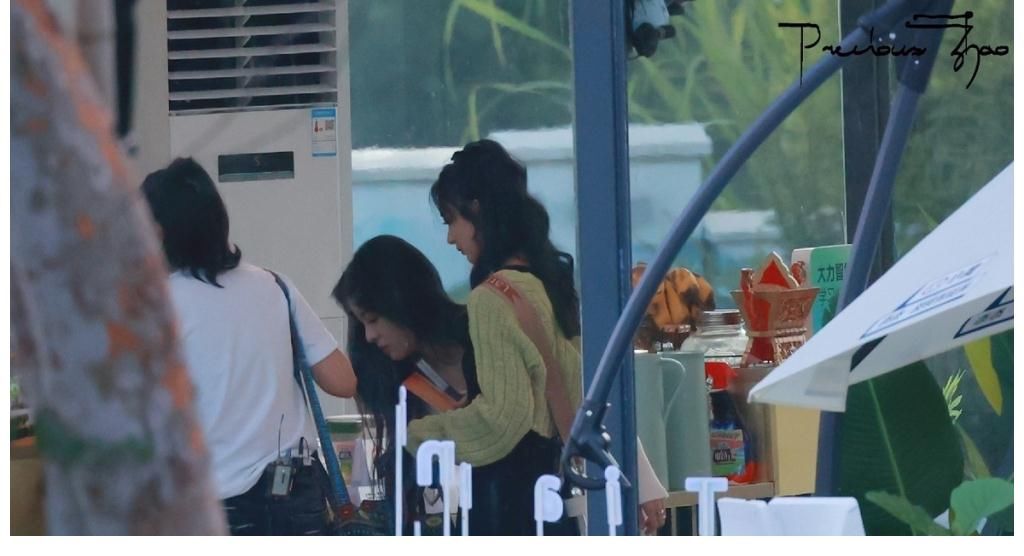 中餐厅|中餐厅赵丽颖张碧晨同框，被爆和华晨宇有孩子后，她反倒红了？