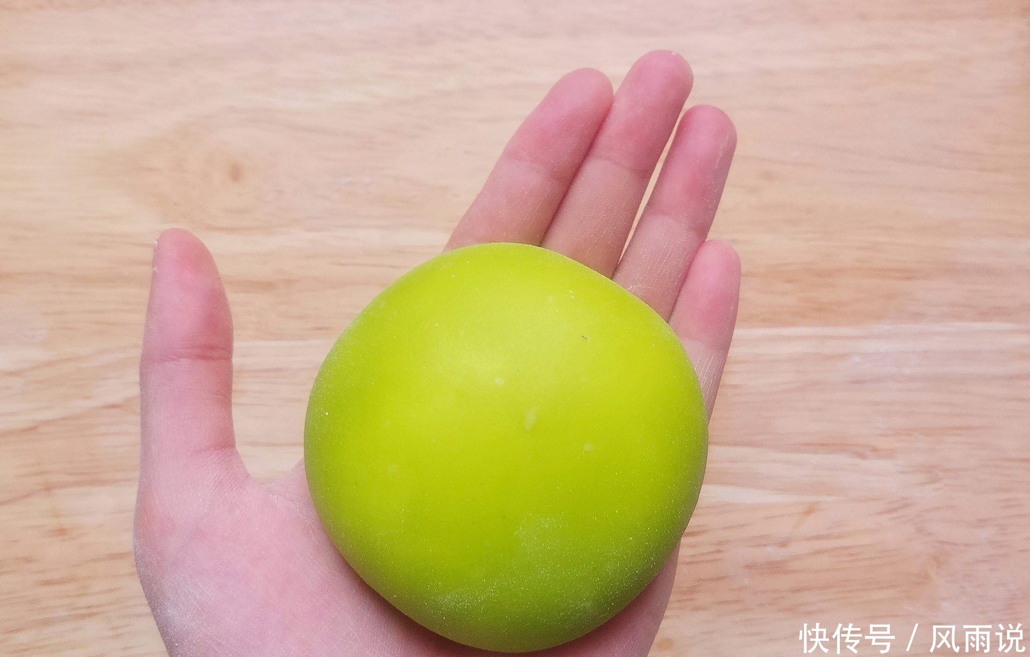 教你自制糯米糍雪糕,软糯香甜真好吃,学会后,夏天来了不用买