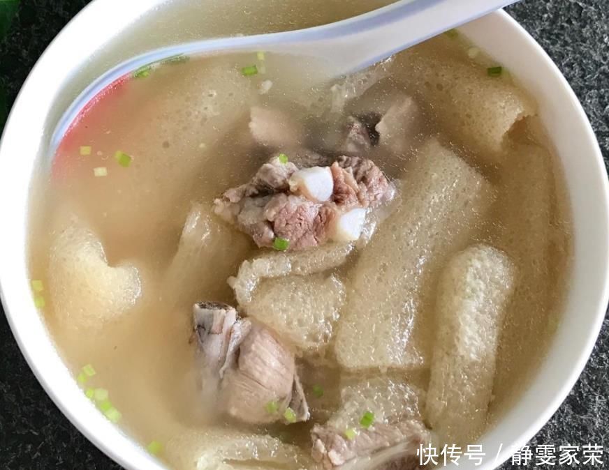 炖排骨汤,别只知道焯水,多做一步,排骨又鲜又嫩还没有腥味