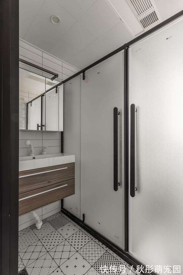 玄关|96㎡三房,两个人住!装修不是很豪华,把简约温馨带回家