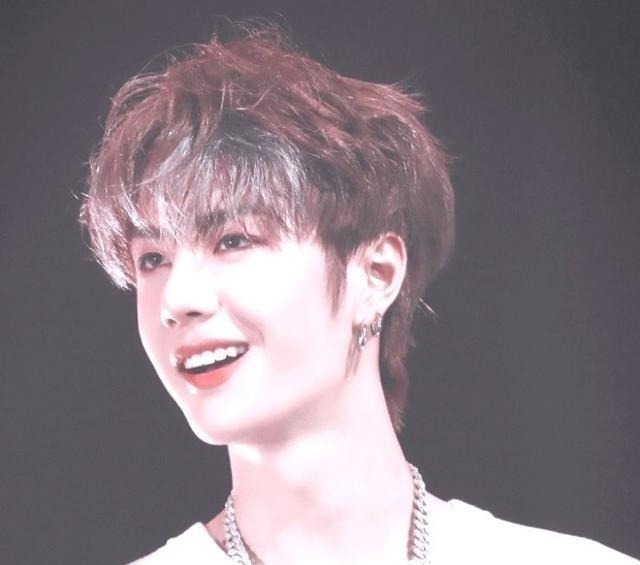 金鹰电视艺术节|“流水的金鹰节主持，铁打的何炅”，今年却突然不灵了！