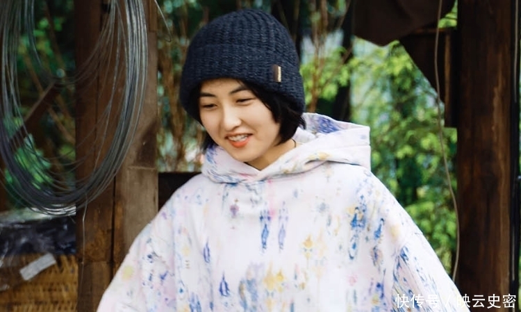 彭彭|《向往5》最新海报,张子枫缩在角落差点没发现,张艺兴很抢眼!