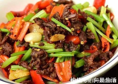 牛肉|炒牛肉,不要再直接下锅了,牢记2个窍门,牛肉又香又嫩滑