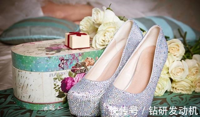 婚鞋|炫目耀眼,高贵又优雅,那些值得精挑细选的婚鞋!