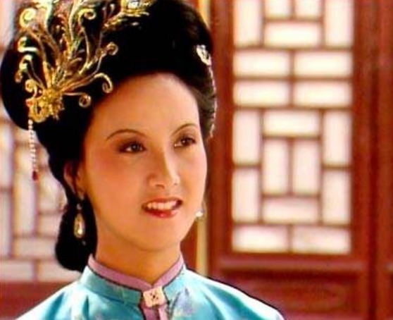 薛姨妈!心狠手辣王熙凤,无亲无故却给了这三个人柔软,人性本复杂