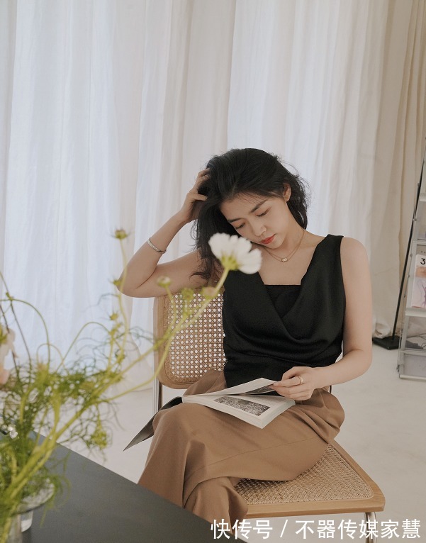 时尚博主|时尚博主三木教你做“卡其女孩”,可纯可御还百搭,穿出秋日风情