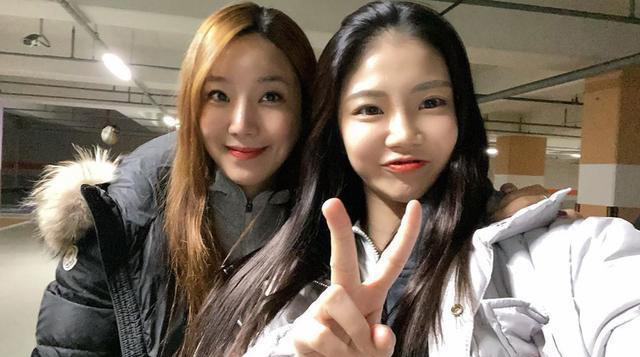 锻炼|健身的魅力真大,40岁阿姨坚持锻炼,与女儿合影被误认为是姐妹