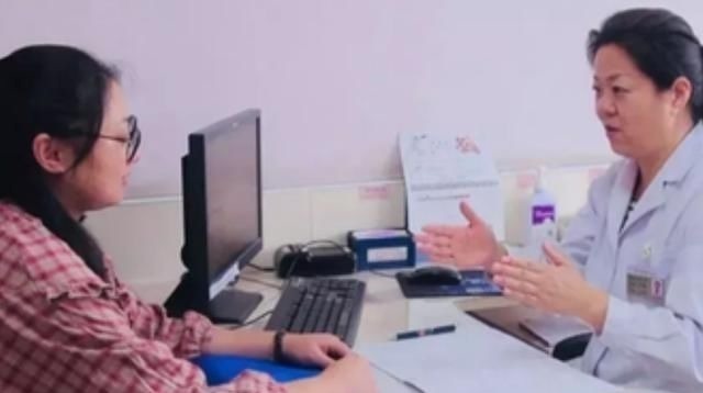 B超|产检做B超时,医生涂抹的“透明液体”究竟是啥?多数人不知道