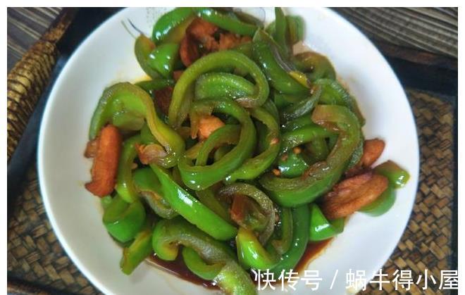香气|青椒炒肉,先放青椒还是先放肉?按照大厨的做法,出锅香气扑鼻