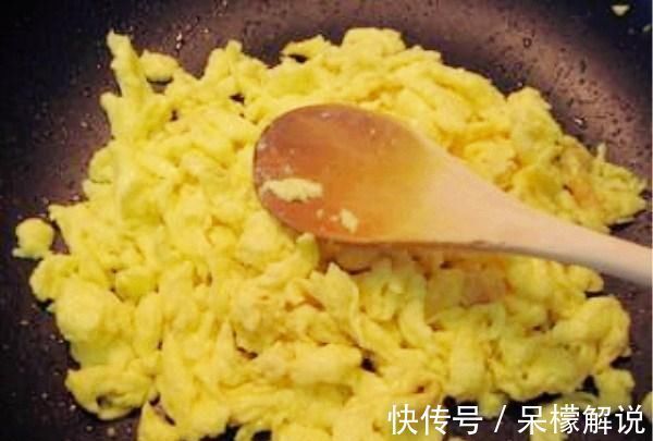 做馅饼，不需要发面烫面，只要注意3点，保证薄皮大馅，皮脆馅香