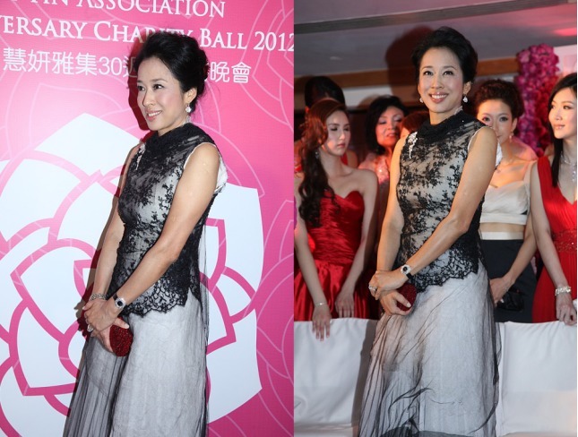 朱玲玲厉害了,一身拼接的黑色蕾丝连衣裙出席活动,女人味十足