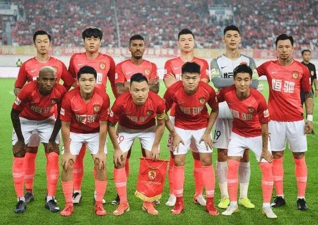 低成本|凌晨1点！中国足球传来好消息：广州队做出难得决定，球迷齐声点赞