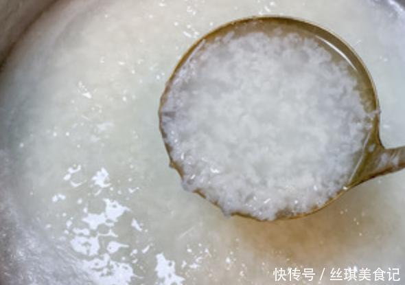 熬大米粥,直接下锅就错了!教你一招,10分钟煮开花,香浓黏稠