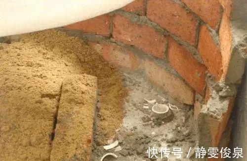 泡泡澡|巴掌大的卫生间,老师傅帮忙砌了个浴缸,发在朋友圈底下全是赞