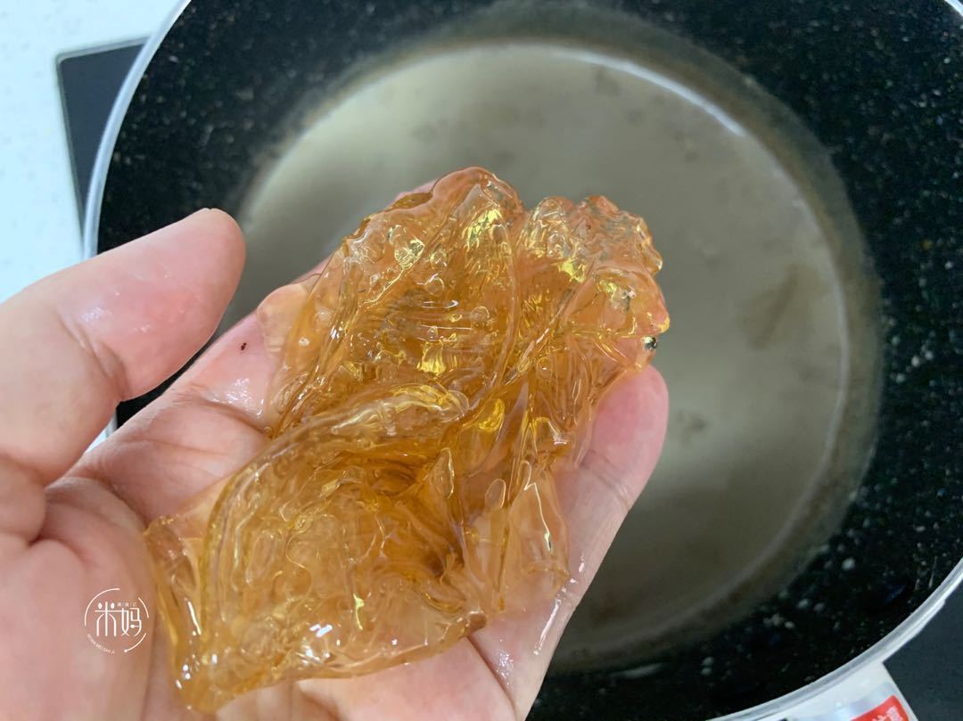 不用烤箱,就能做慕斯蛋糕,口感细腻丝滑入口即化,吃一口真满足