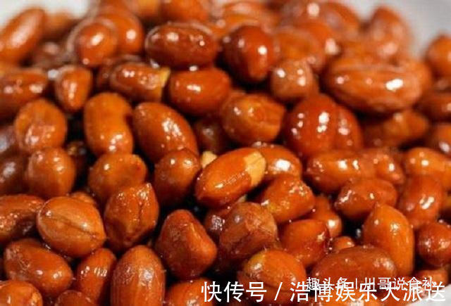 冷锅凉油|炒花生米,先倒油就错了!多加1步,花生米更酥脆,放1周都不回潮