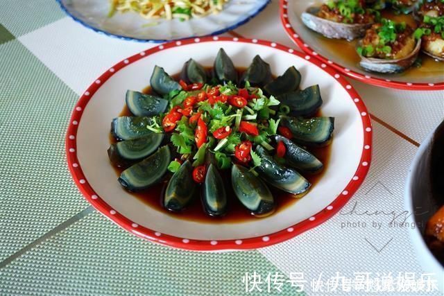 传统节日|晒晒我家端午节晚餐,花70元做了一桌菜,发朋友圈被吐槽太寒酸