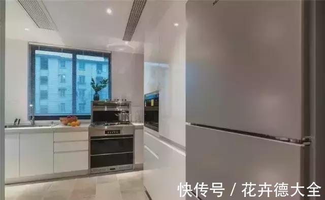 出租房|大龄剩女与父母挤28㎡房里却嫁不出去,设计师爆改后,爸妈激动了