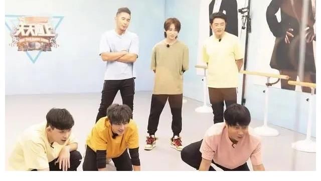 林曉峰|《披荊斬棘的哥哥》陳小春挺兄弟秒變山雞哥，張云龍言承旭很好磕