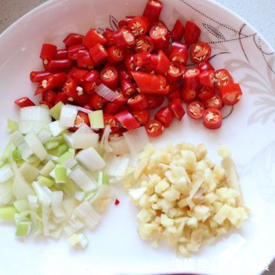 夏秋交替吃砂锅鱼，促进消化，让你拥有健康好气色