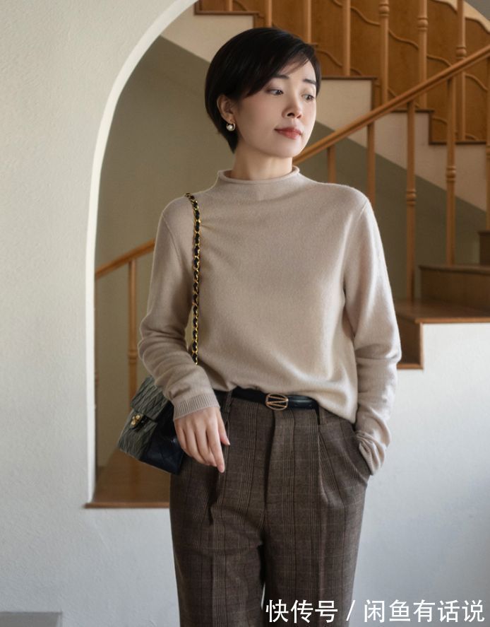 中年|中年女人穿衣要体面,少穿这4种自带“廉价感”的内搭,很败气质