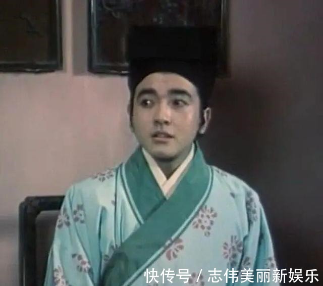 80年代《虾球传》的俩英俊少年靠“颜值”红遍全国,后来怎样