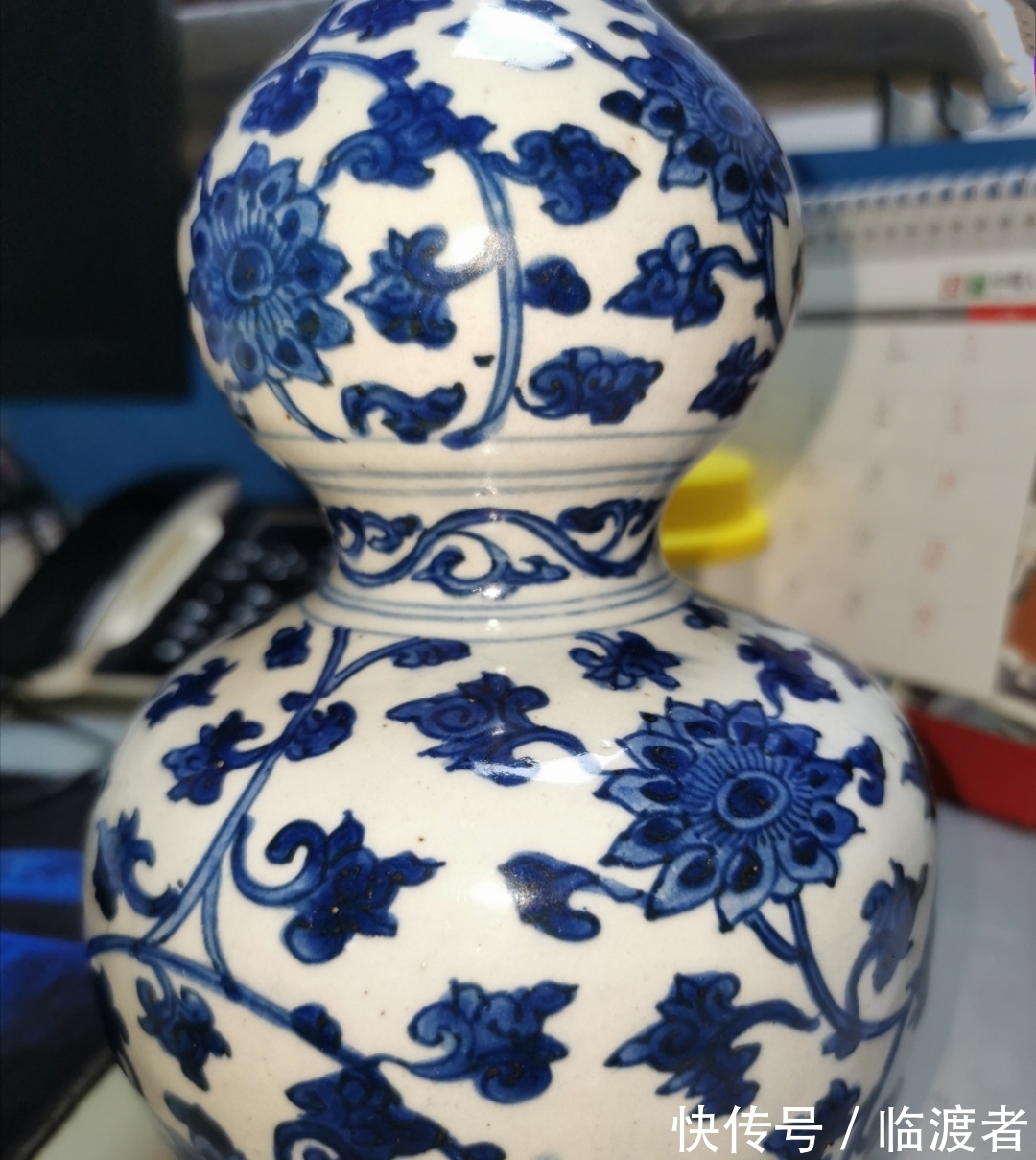 花头$崔凯:青花葫芦瓶,绘画没有章法!