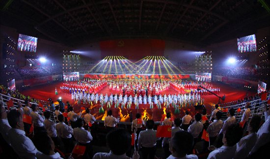 天耀中华|四川内江；庆祝中国共产党成立100周年大型歌咏会举行