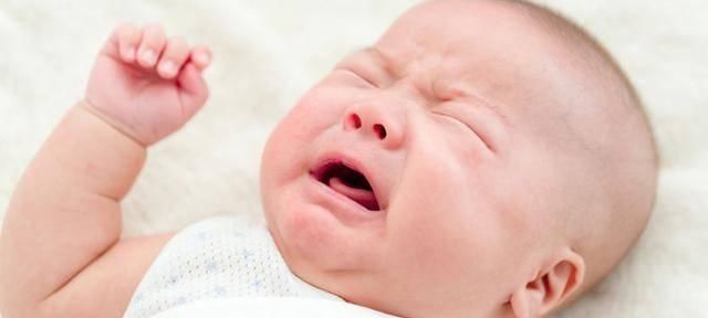 小家伙|宝宝睡醒之后的两种反应,如果你家宝宝是后者,多半会有高智商!