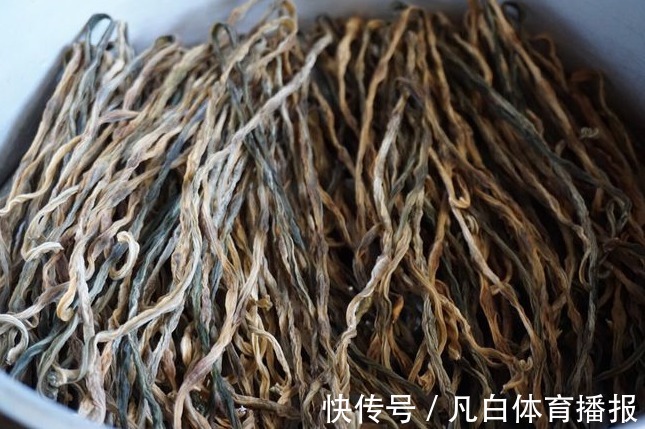 夏天多晒些豇豆干,到冬天炖肉吃,学会正确步骤,能放一年不发霉