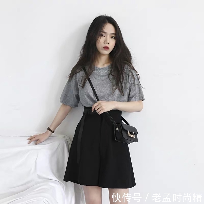 小脚裤|初秋季节,微胖女生穿搭的6个通用服装单品