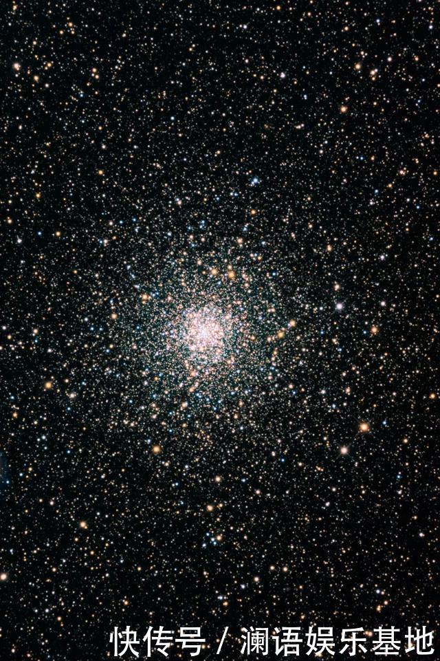 球状星团 大批黑洞正在集结:7800光年外有事要发生