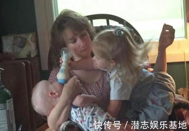 手推车|23年前,她顶着压力生下世界首例7胞胎,如今个个成材让人羡慕