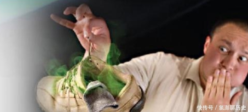 鞋子没穿几天就臭烘烘？教你3个小妙招，就算不洗，也干爽不发臭